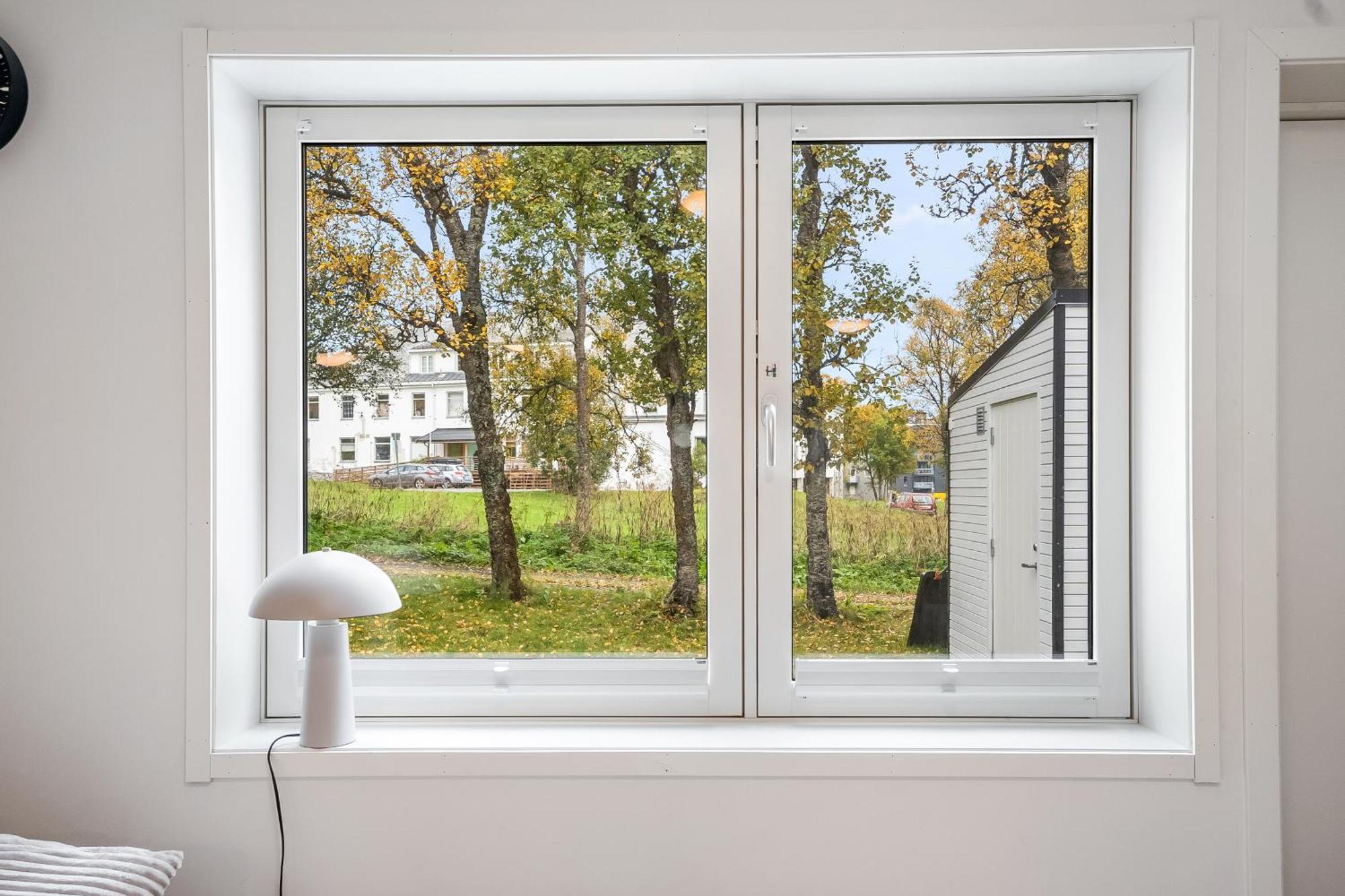 Book An Apartment Just For You In Central トロムソ エクステリア 写真